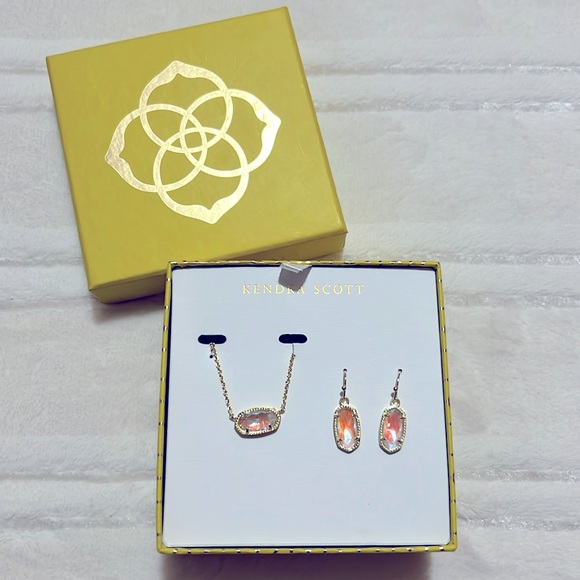 Kendra Scott Elisa Necklace & Lee Earrings Gift Set - Picture 2 of 7